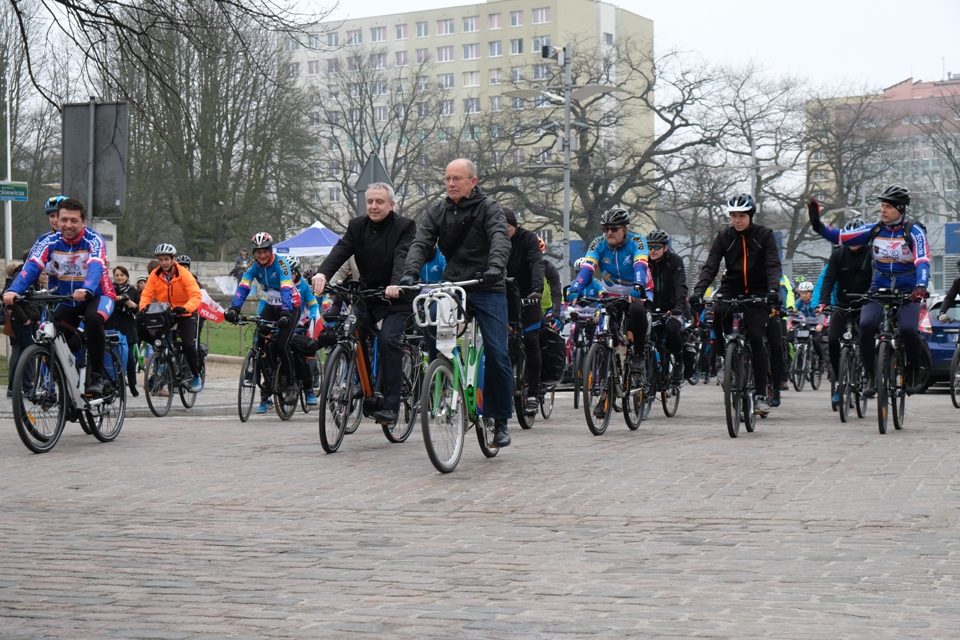 Rowerzyści ze Szczecina w drodze do Skanii