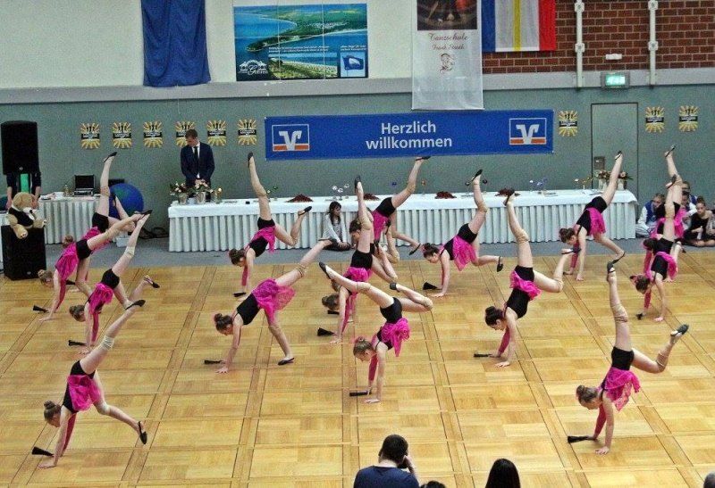 Sukcesy pałacowych tancerek