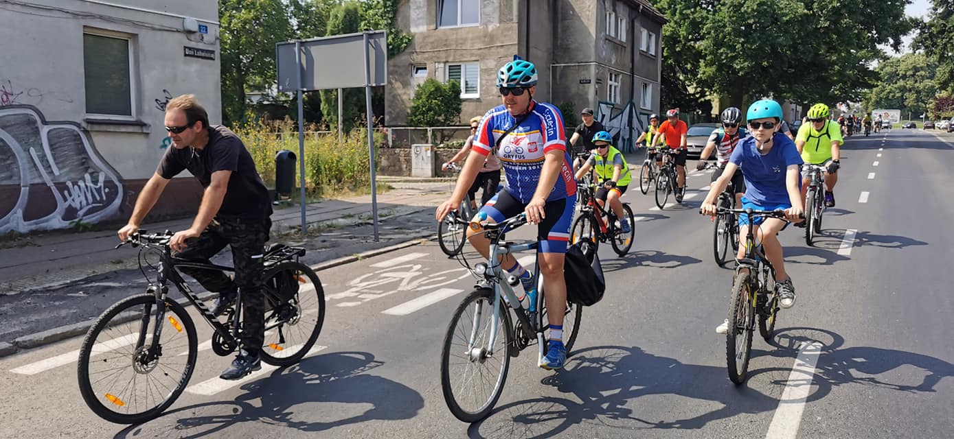 rajd rowerowy z Michałem Rembasem (2).jpg