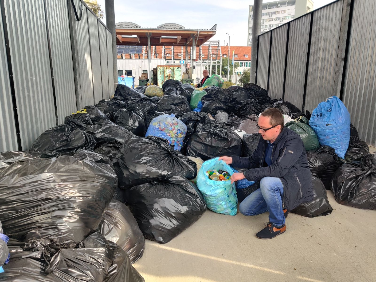 Nakrętki dyrektor zuk.jpg