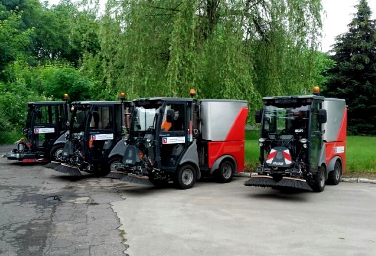 Nowy sprzęt już czyści szczecińskie chodniki