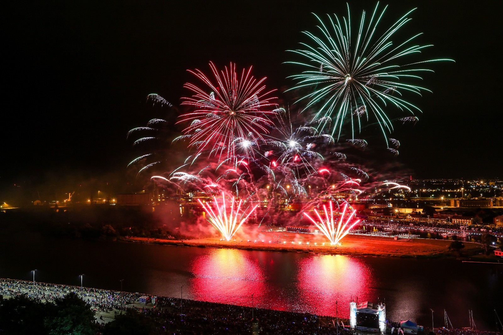 A po regatach... Pyromagic i Watershow!