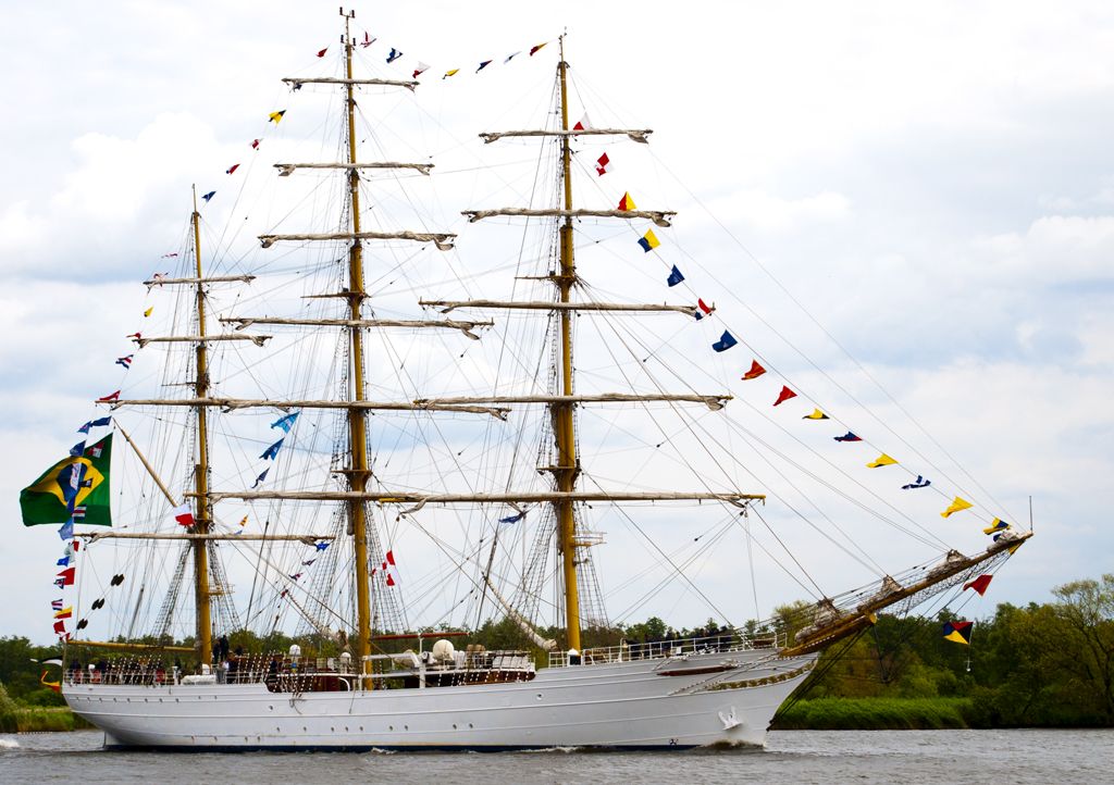 Najwięksi wpływają do Szczecina Najwięksi wpływają do Szczecina