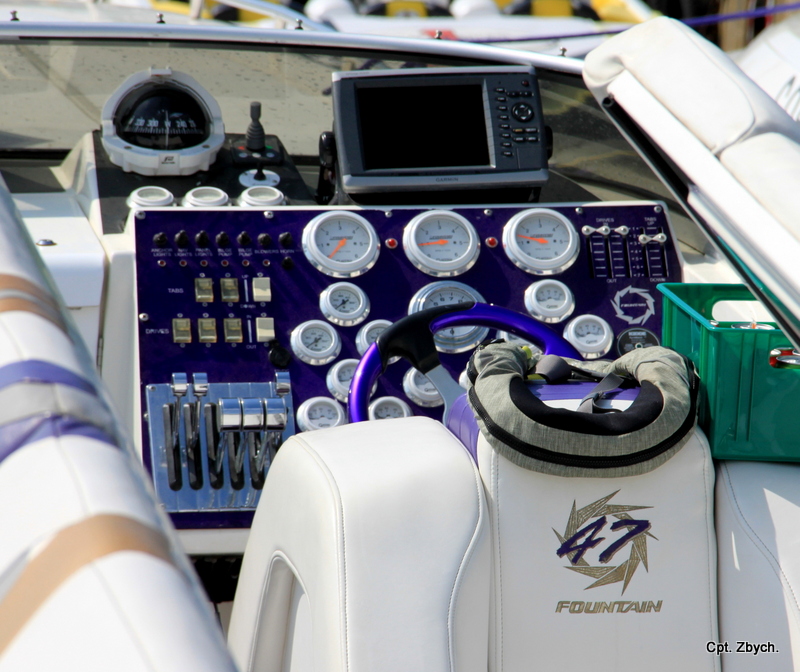 Wodne bolidy płyną do Szczecina