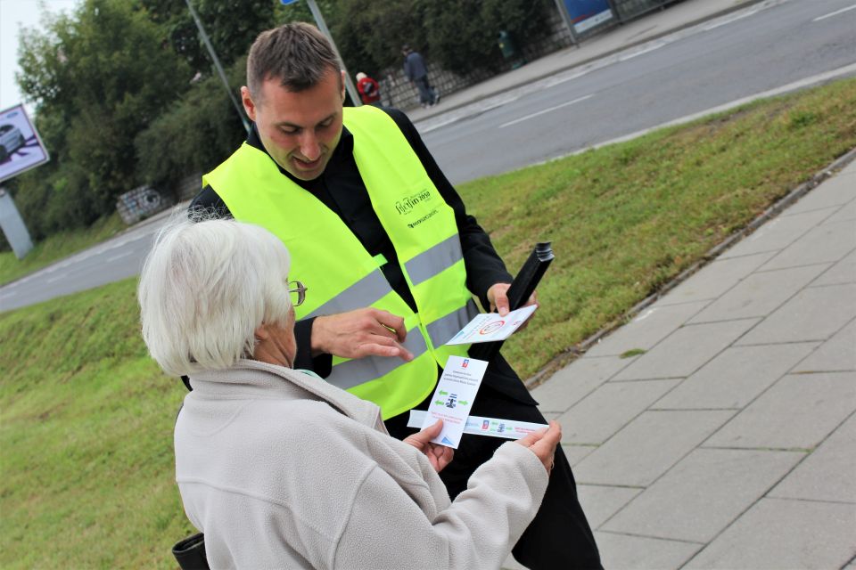 Spójrz raz w lewo potem w prawo i na jezdnię wkraczaj żwawo!