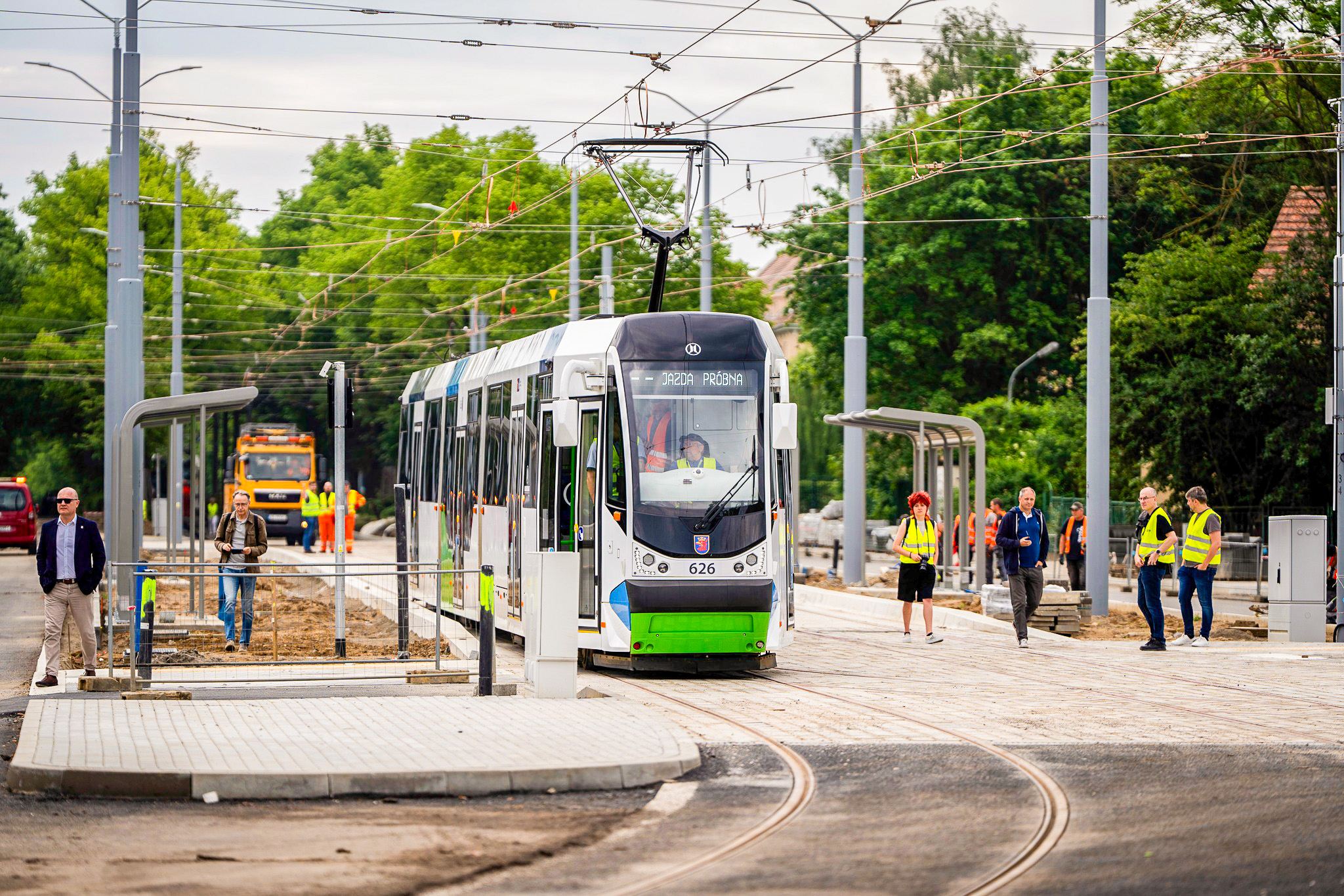 Nowa część ulicy Sosabowskiego wkrótce zostanie otwarta dla ruchu kołowego i tramwajowego