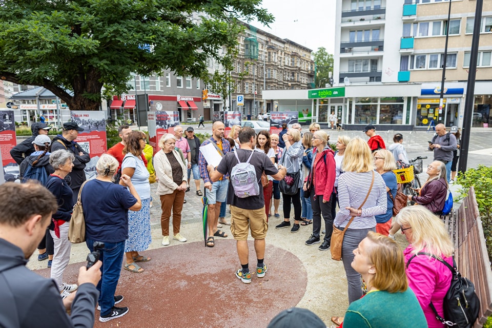 Lato na Alei: Potańcówka, silent disco i spacer z przewodnikiem