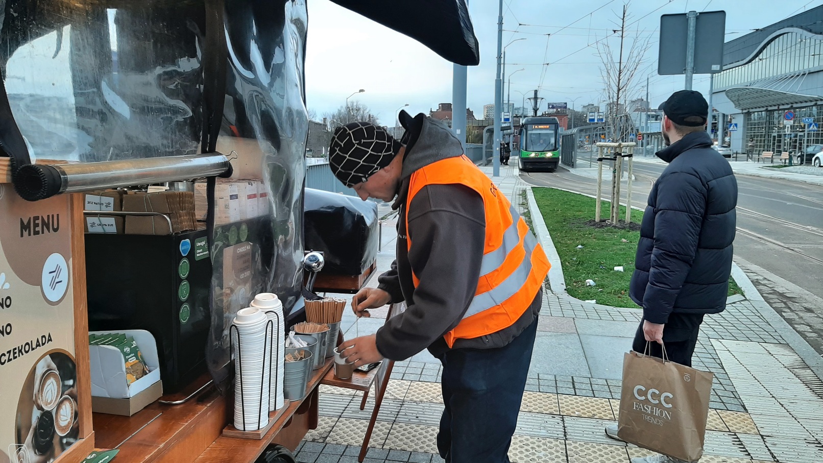 Na Kolumba znów jeżdżą tramwaje