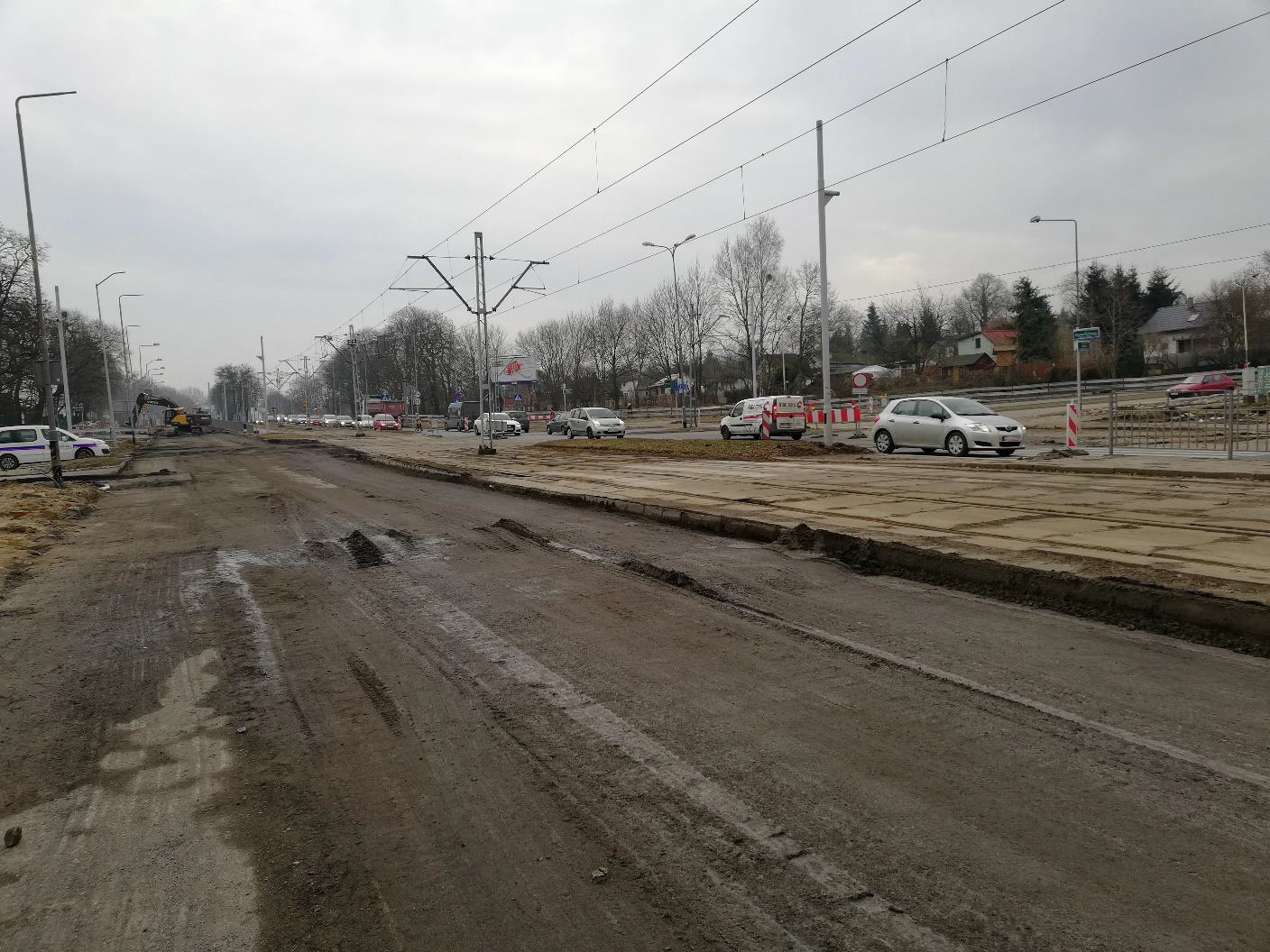 4. Jezdnia al. W.Polskiego w kierunku Głębokiego – po sfrezowaniu warstw bitumicznych.png