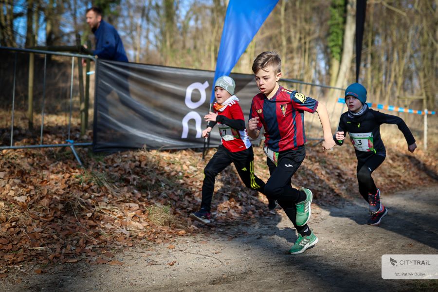 8 marca zakończył się półroczny sezon cyklu biegów przełajowych CITY TRAIL w Szczecinie.