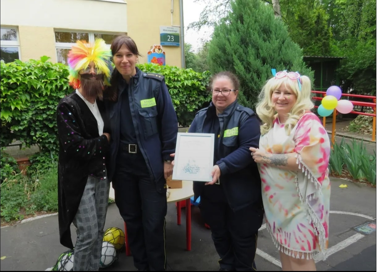 zdjęcia z maratonu edukacyjnego ze strażą miejską
