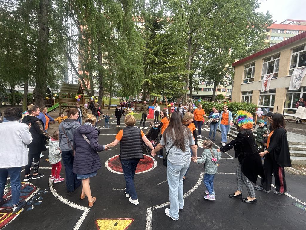 zdjęcia z maratonu edukacyjnego ze strażą miejską