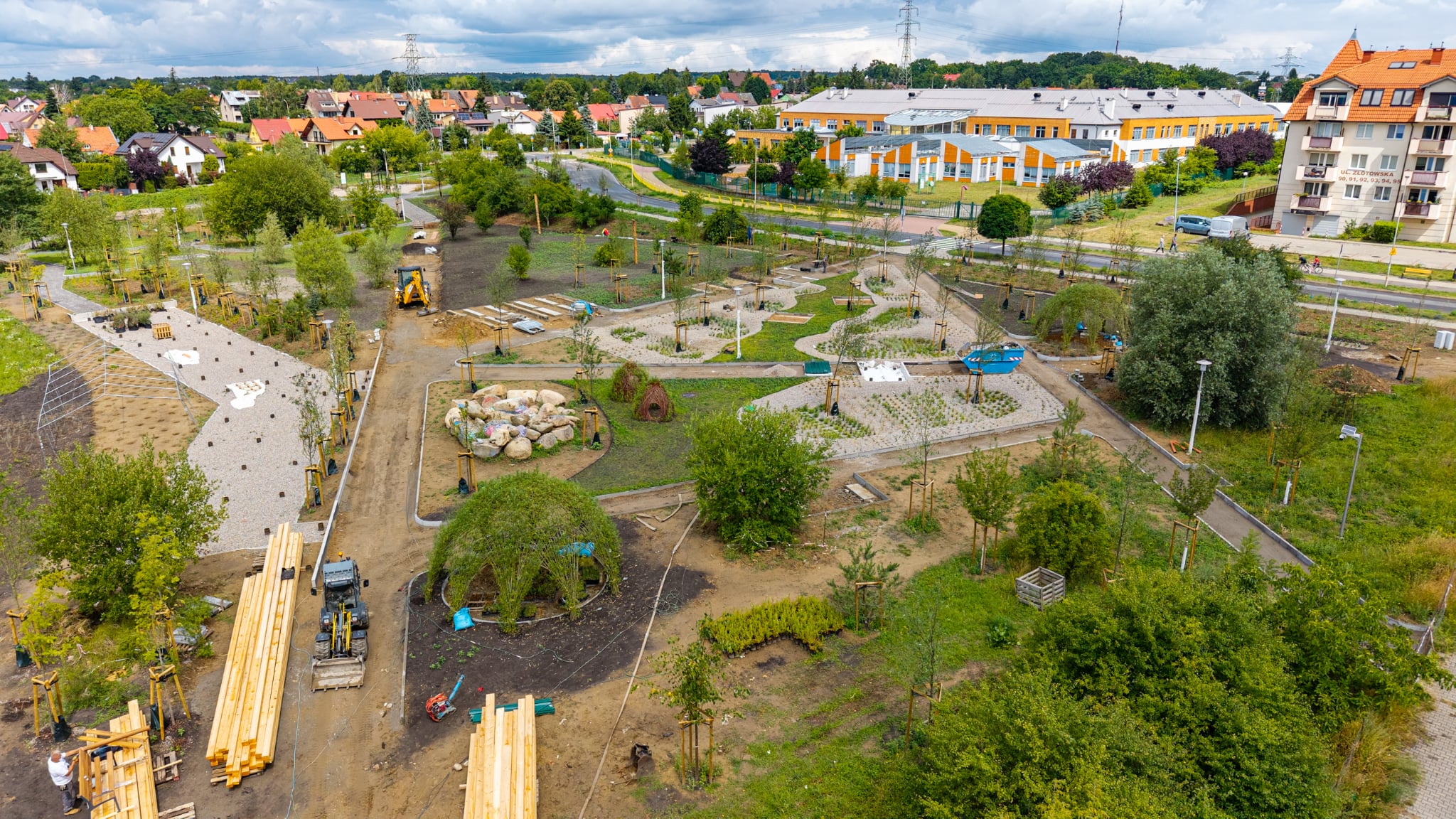 Ekopark Złotowska powstaje w ramach miejskiego programu „Parki dla szczecinian”.
