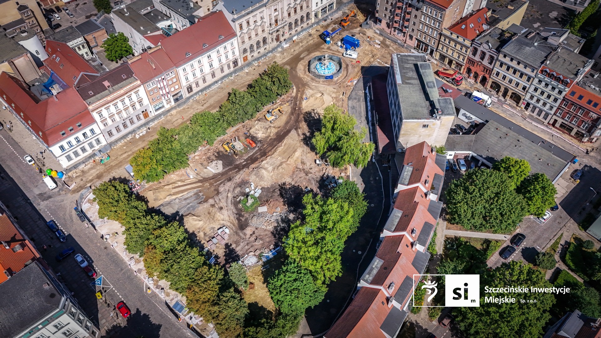 plac orła białego_remont_fontanna