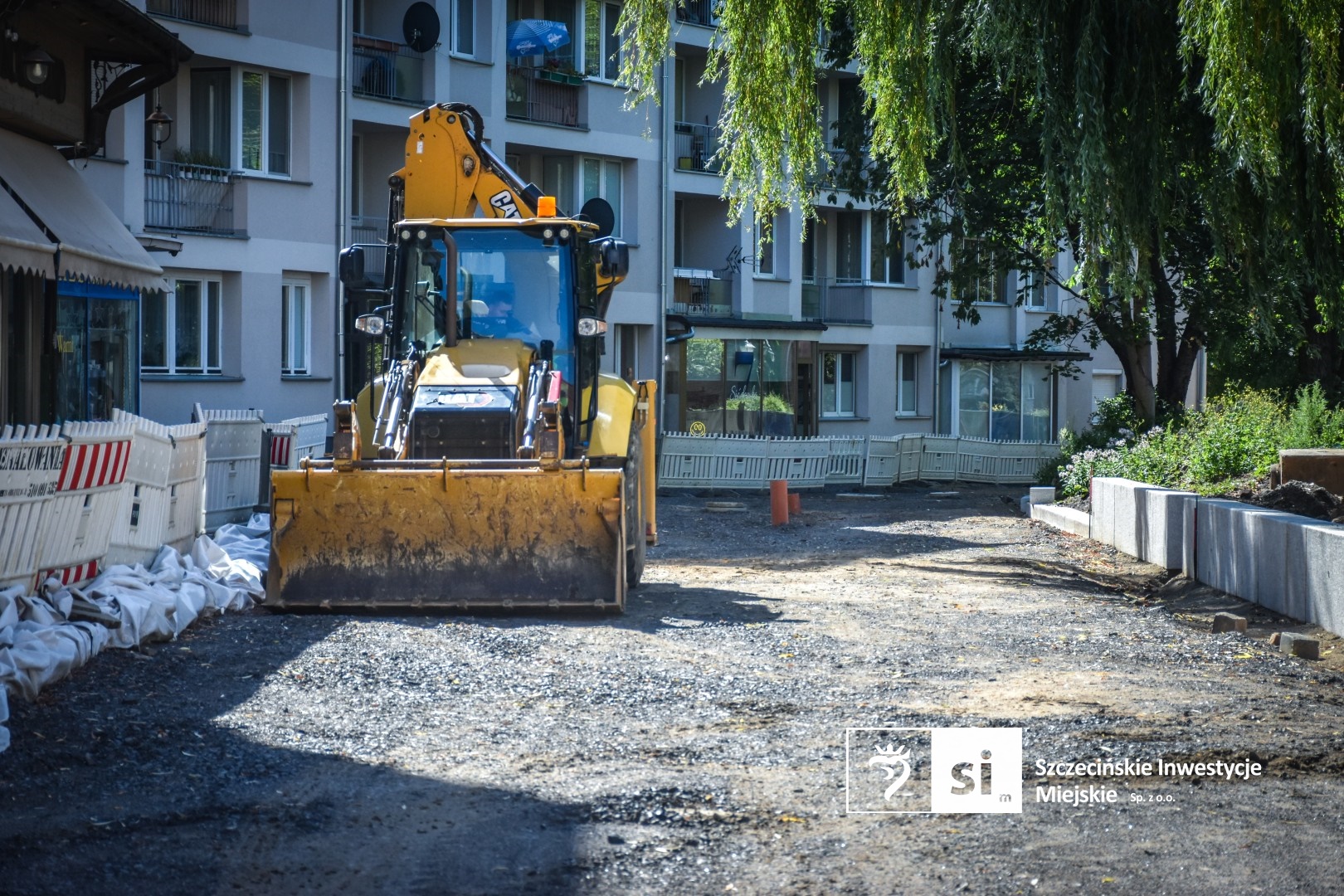 plac orła białego_remont_fontanna