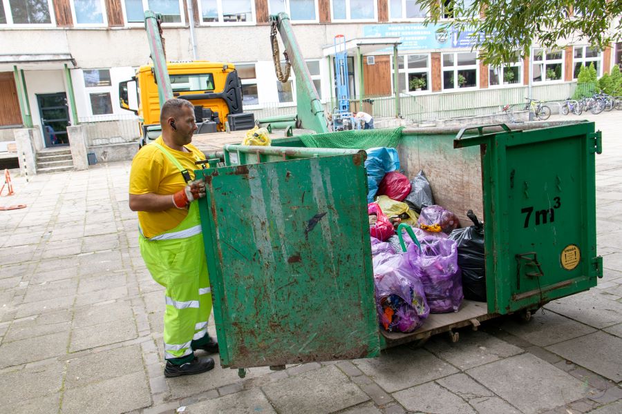 Sprzątanie Świata z EcoGeneratorem