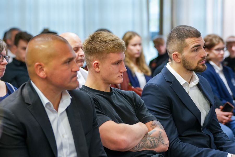 Prezydent Szczecina uhonorował sportowców za sukcesy w 2024 roku Prezydent Szczecina uhonorował sportowców za sukcesy w 2024 roku