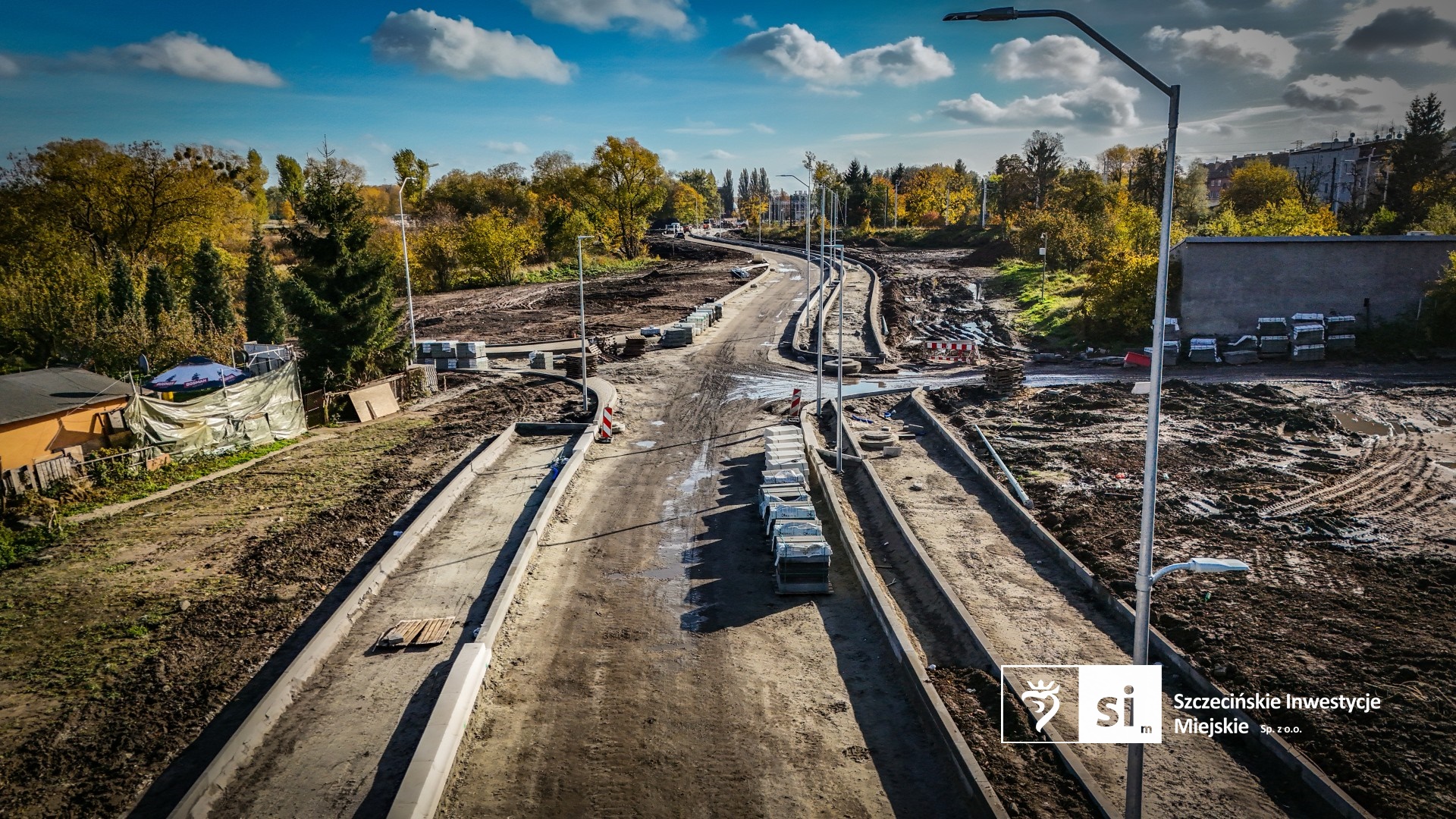 Budowa nowej drogi biegnącej obok ulicy Stołczyńskiej. Budowa nowej drogi biegnącej obok ulicy Stołczyńskiej.