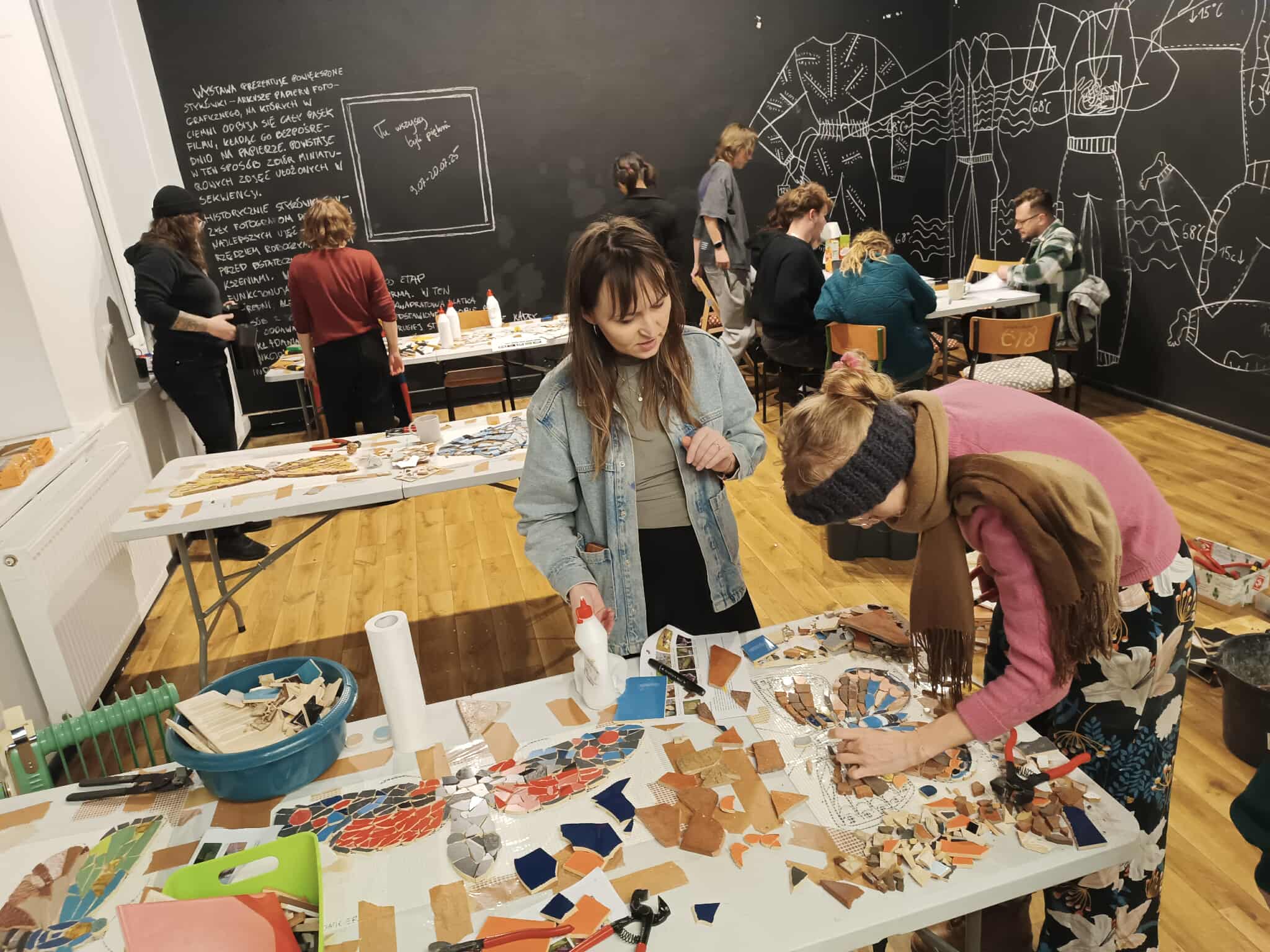 Przez ostatnie miesiące grupa młodzieży pracowała nad wspólnym działaniem skierowanym do mieszkańców Śródmieścia. Przez ostatnie miesiące grupa młodzieży pracowała nad wspólnym działaniem skierowanym do mieszkańców Śródmieścia.