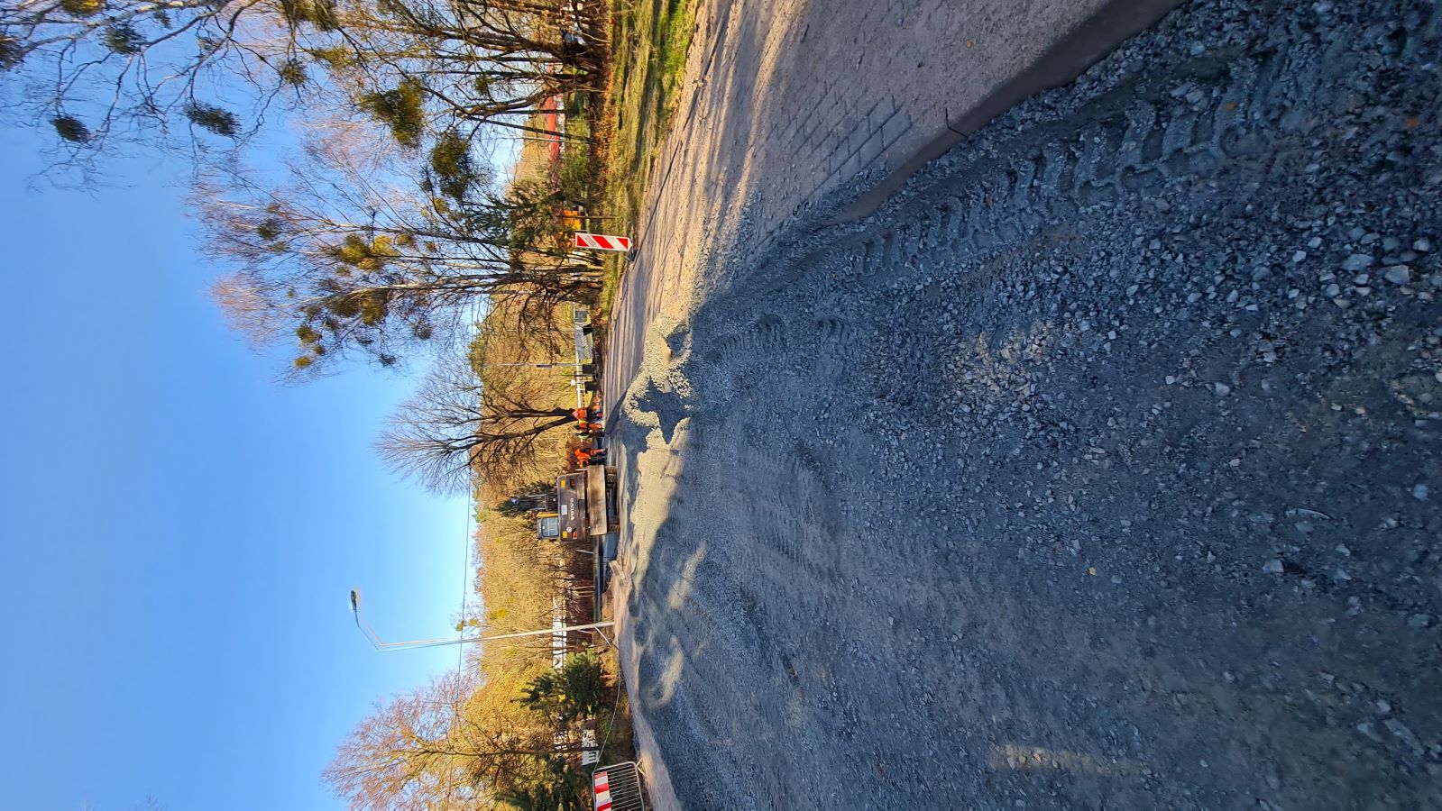 Na ul. Kalenickiej w Szczecinie trwają obecnie m.in. prace branży teletechnicznej.