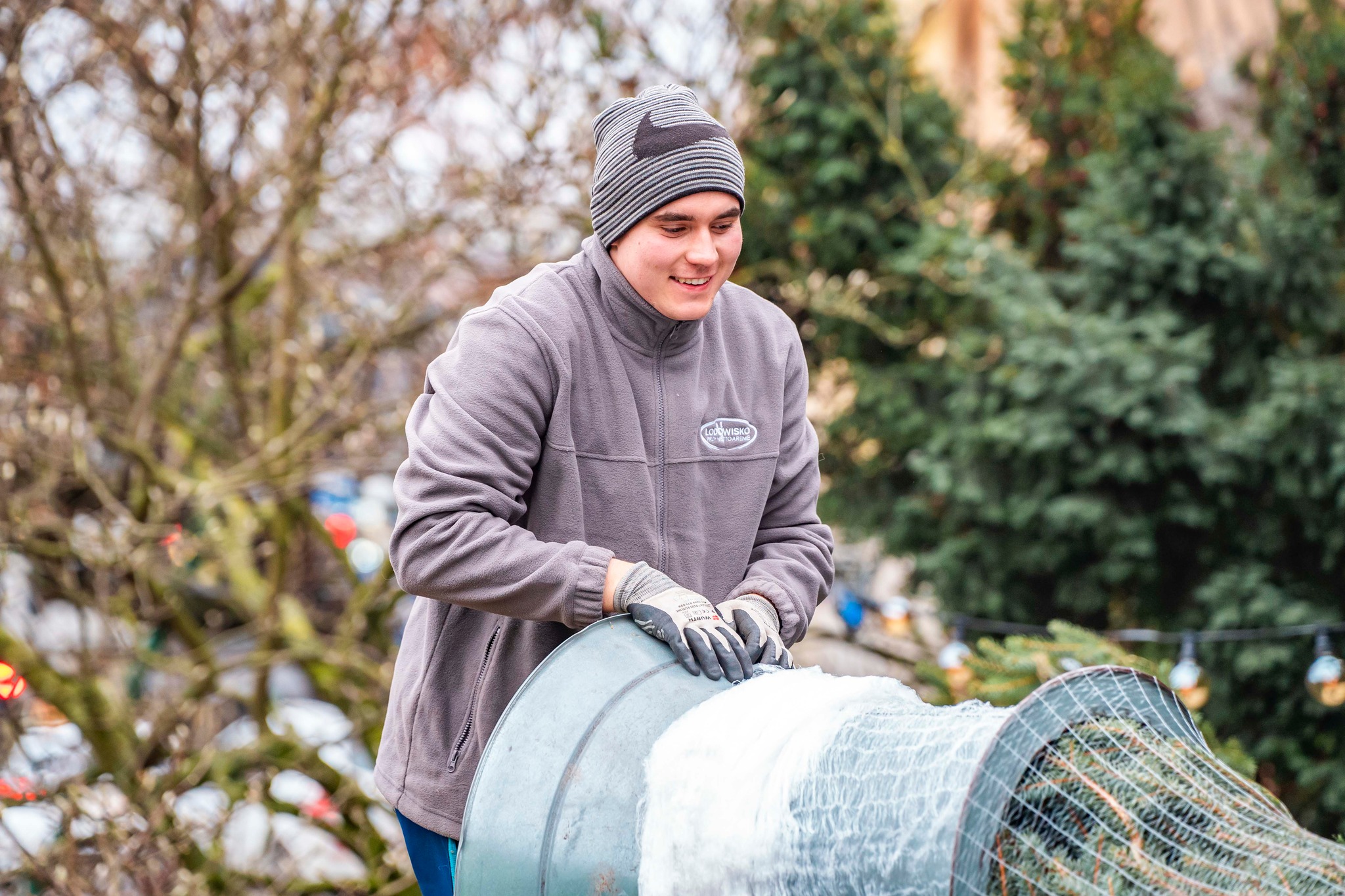 Niedziela upłynie w szczególnie ciepłej i zaangażowanej atmosferze dzięki akcji charytatywnej „Iglaki za przysmaki” Niedziela upłynie w szczególnie ciepłej i zaangażowanej atmosferze dzięki akcji charytatywnej „Iglaki za przysmaki”