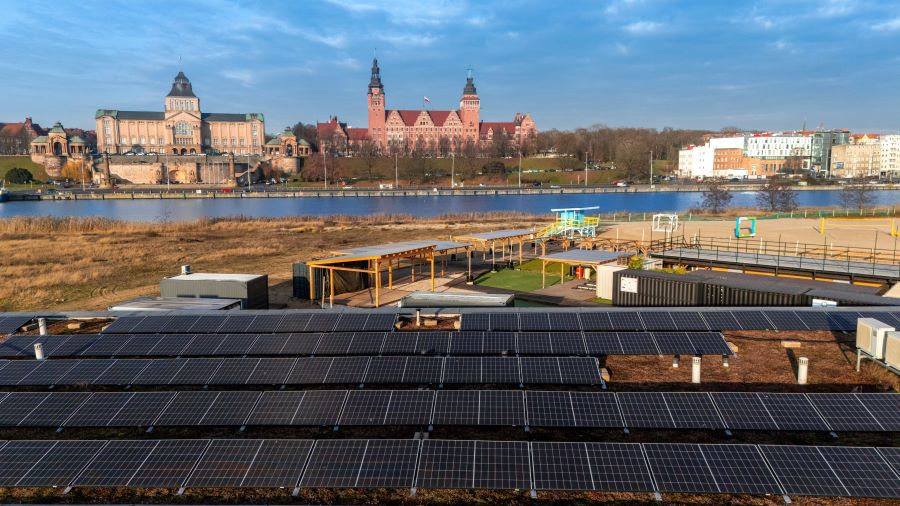 Na dachu Bosmanatu na Wyspie Grodzkiej uruchomiono nową instalację fotowoltaiczną. Na dachu Bosmanatu na Wyspie Grodzkiej uruchomiono nową instalację fotowoltaiczną.