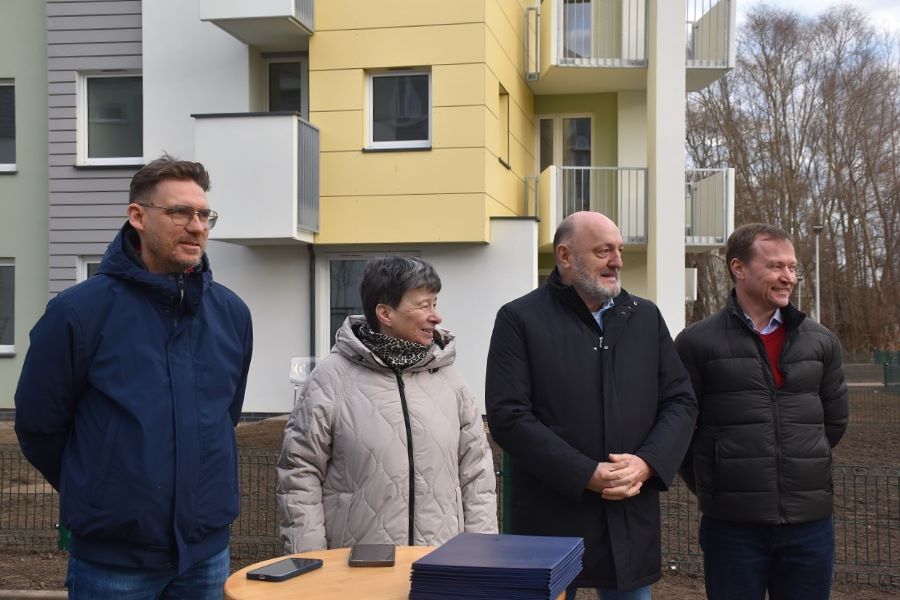 - Cieszymy się, że nowi lokatorzy będą mogli już w tym roku spędzić tu swoje pierwsze święta – mówi Grażyna Szotkowska, prezes Szczecińskiego TBS.