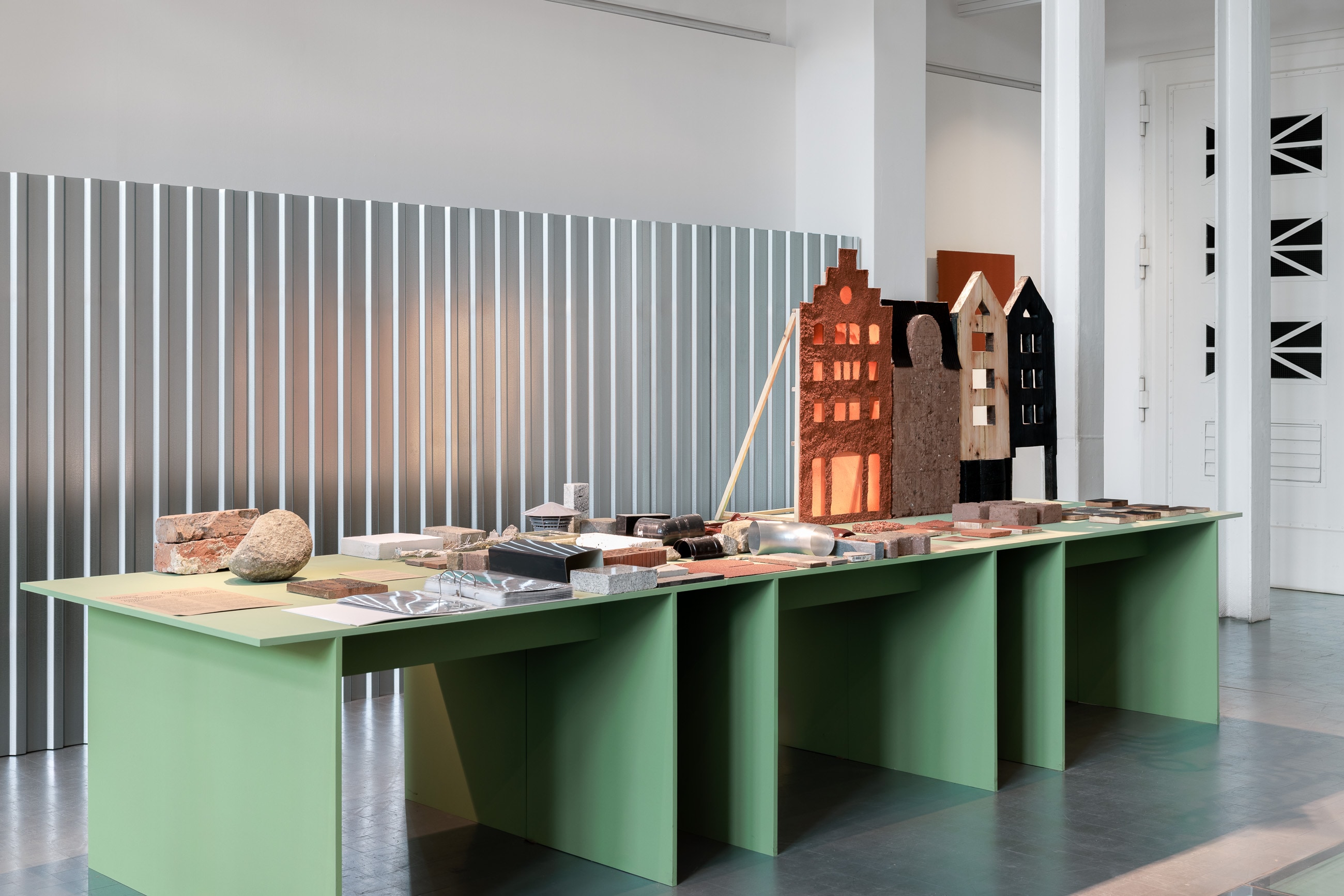 Wystawa "Retrowersje. Nowe, całkiem stare szczecińskie Podzamcze" w TRAFO