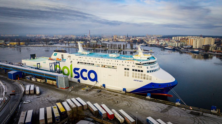 Prom Jantar już płynie do Szczecina