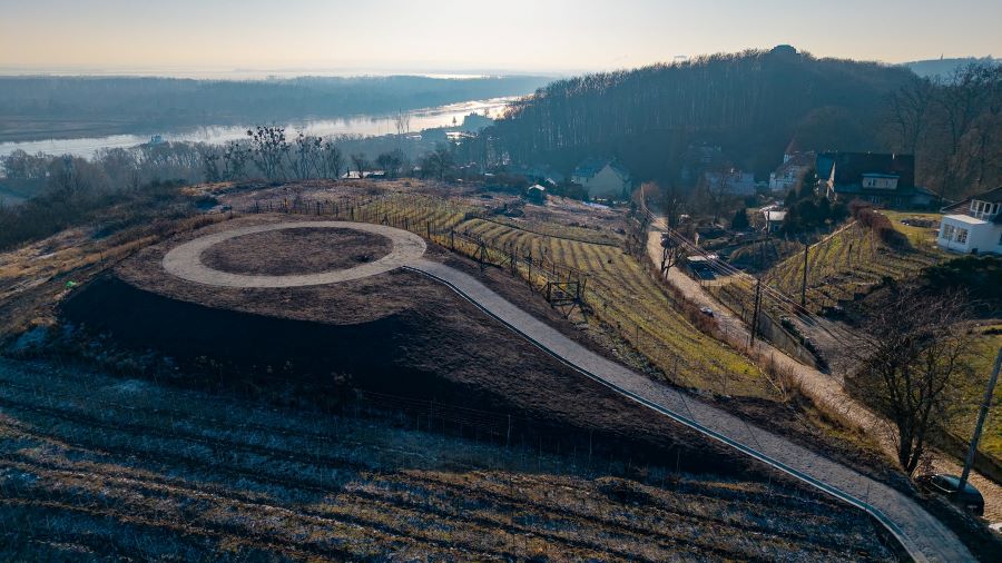 Punkt z widokiem na Odrę .
