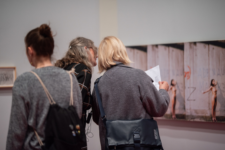 Tłumy na otwarciu wystawy "Sny Kobiet / Frauenträume" w TRAFO Tłumy na otwarciu wystawy "Sny Kobiet / Frauenträume" w TRAFO