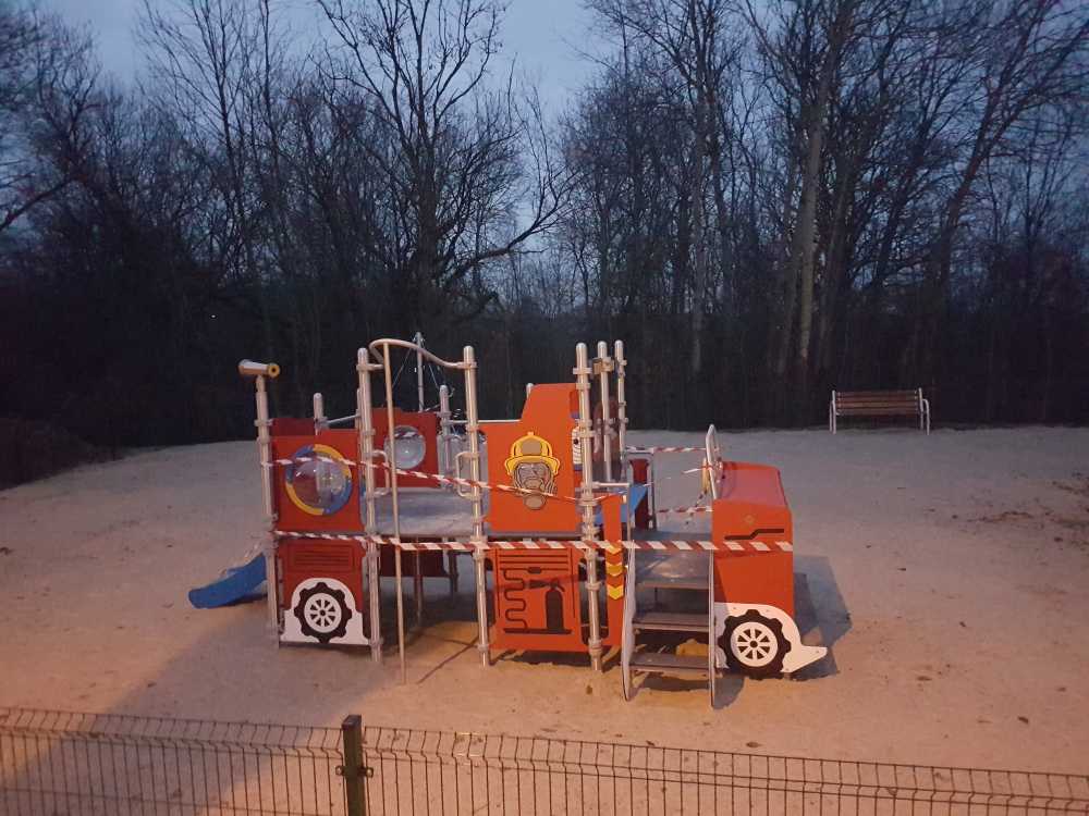 Na nowym placu zabaw powstało... boisko. To pierwsze takie miejsce w Szczecinie