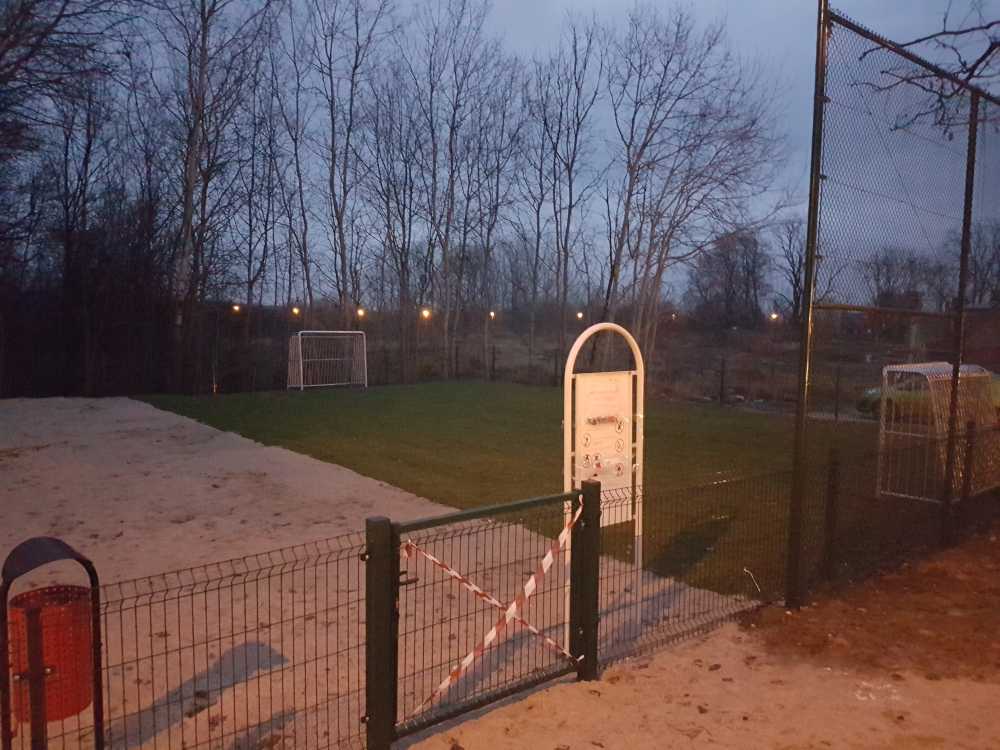Na nowym placu zabaw powstało... boisko. To pierwsze takie miejsce w Szczecinie