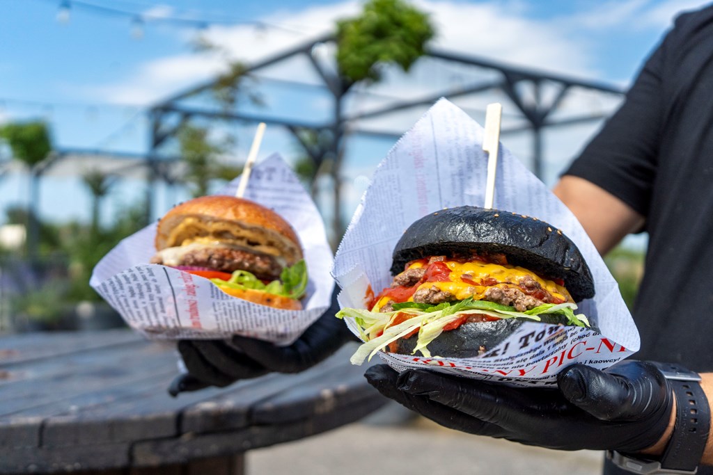 Strefa Food Portu znajduje się tuż za mostem łączącym Łasztownię z Wyspą Grodzką.