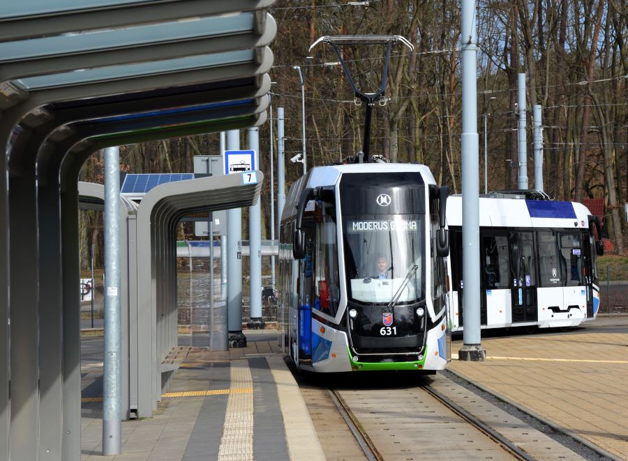W piątek na pętli Głębokie odbyła się oficjalna prezentacja nowego szczecińskiego tramwaju.