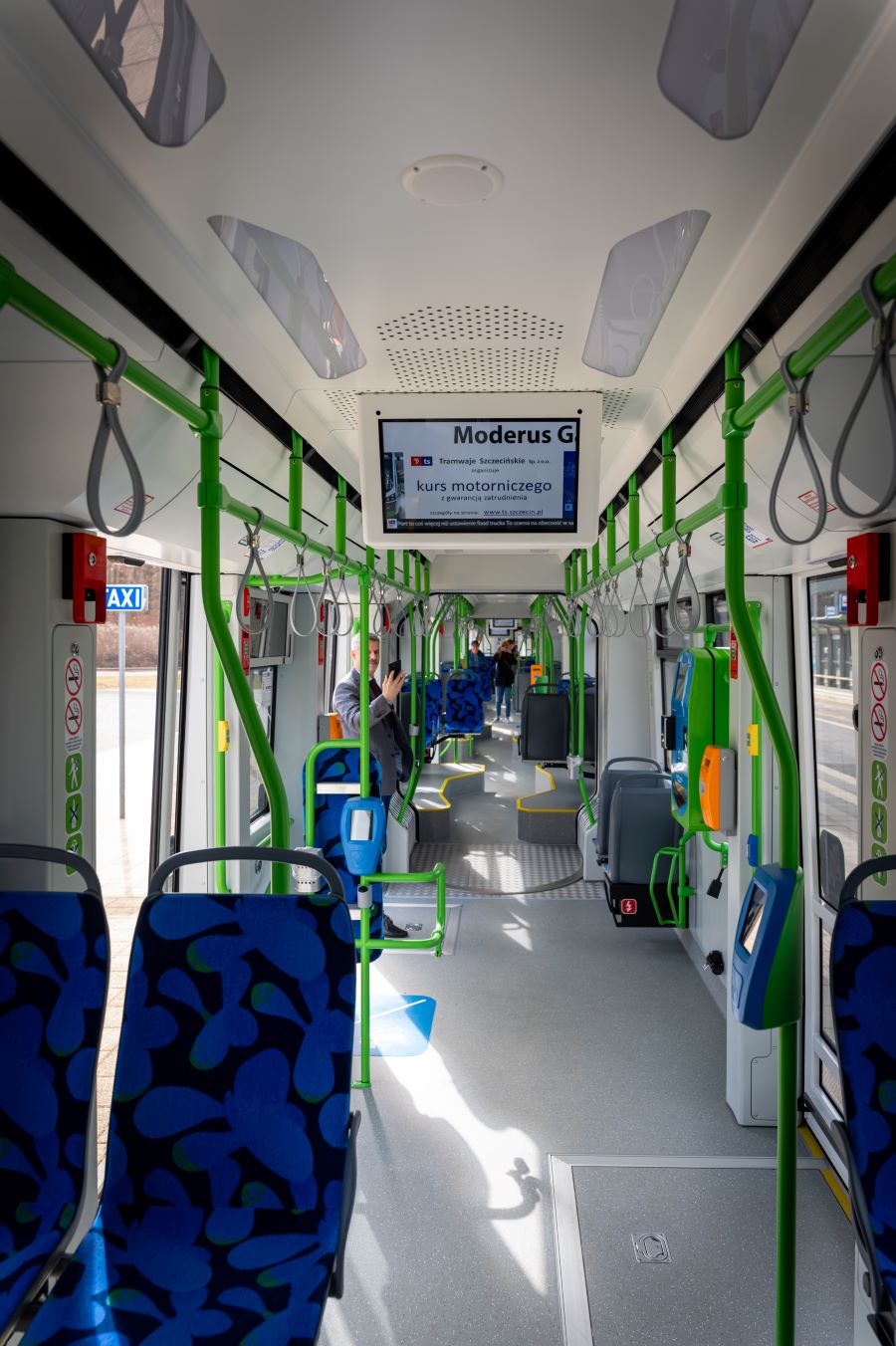 W piątek na pętli Głębokie odbyła się oficjalna prezentacja nowego szczecińskiego tramwaju. W piątek na pętli Głębokie odbyła się oficjalna prezentacja nowego szczecińskiego tramwaju.