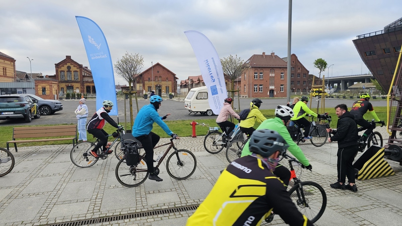 Blisko 500 rowerzystów objechało Zalew Szczeciński