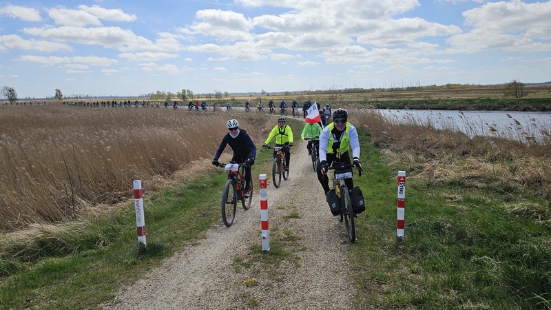 Blisko 500 rowerzystów objechało Zalew Szczeciński