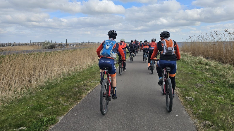 Blisko 500 rowerzystów objechało Zalew Szczeciński