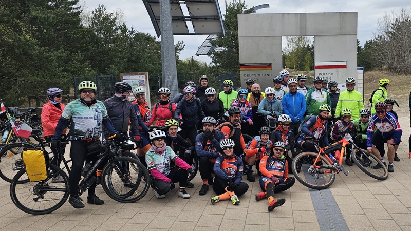 Blisko 500 rowerzystów objechało Zalew Szczeciński