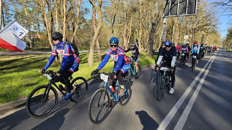Blisko 500 rowerzystów objechało Zalew Szczeciński