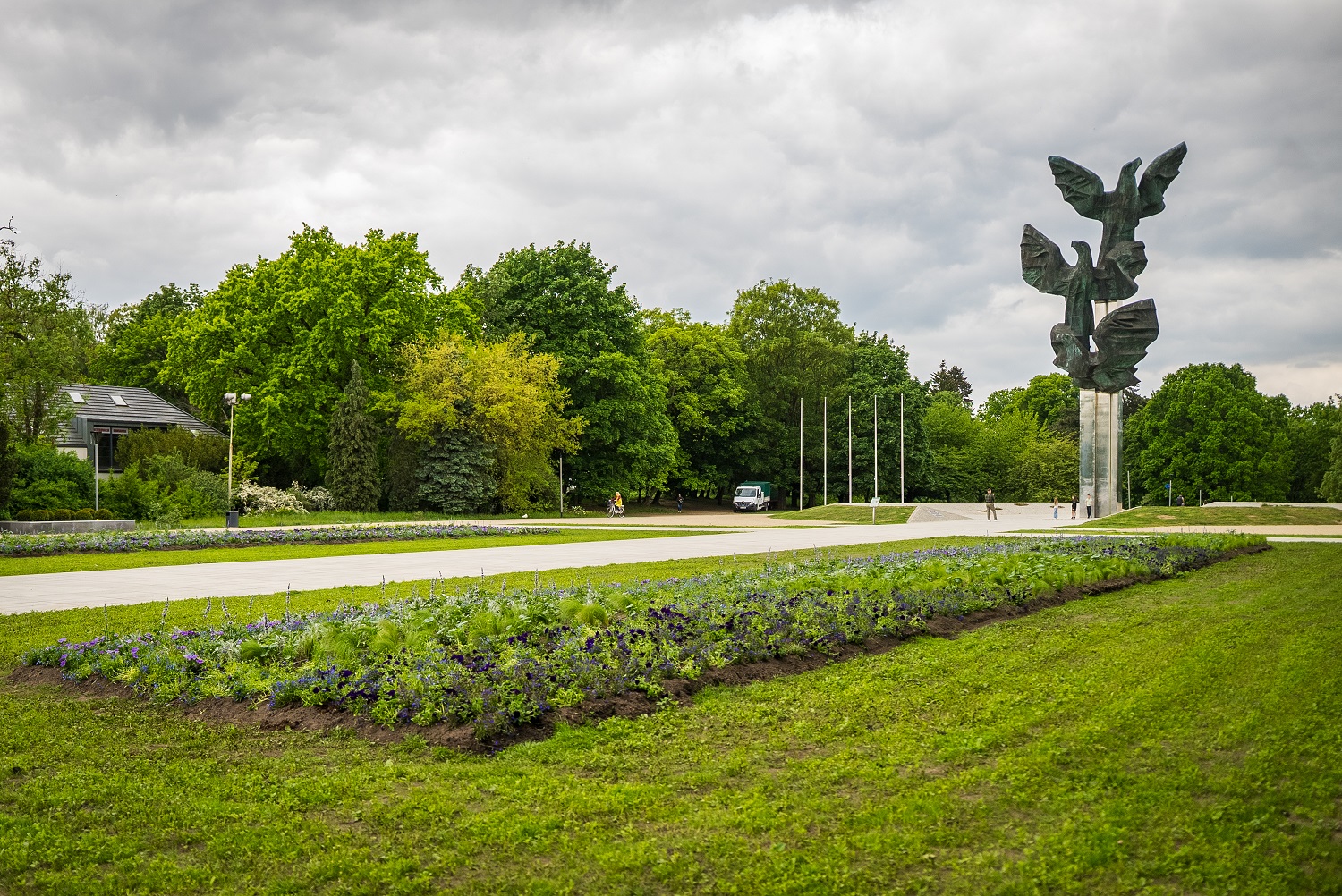 Szczecin w tym roku zakwitnie w kolorach błękitu, bieli i fioletu, a miejskie kwietniki wypełni aż 25 tys. ozdobnych roślin!