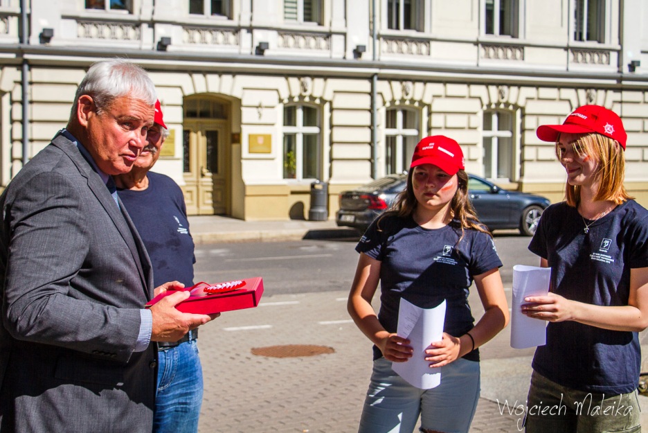 20180628-093636.jpg 20180628-093636.jpg