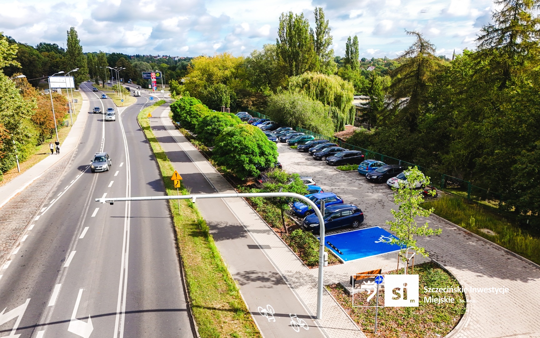 Piesi i rowerzyści mogą korzystać z nowej infrastruktury wzdłuż ulic Obotryckiej i Bogumińskiej w Szczecinie.
