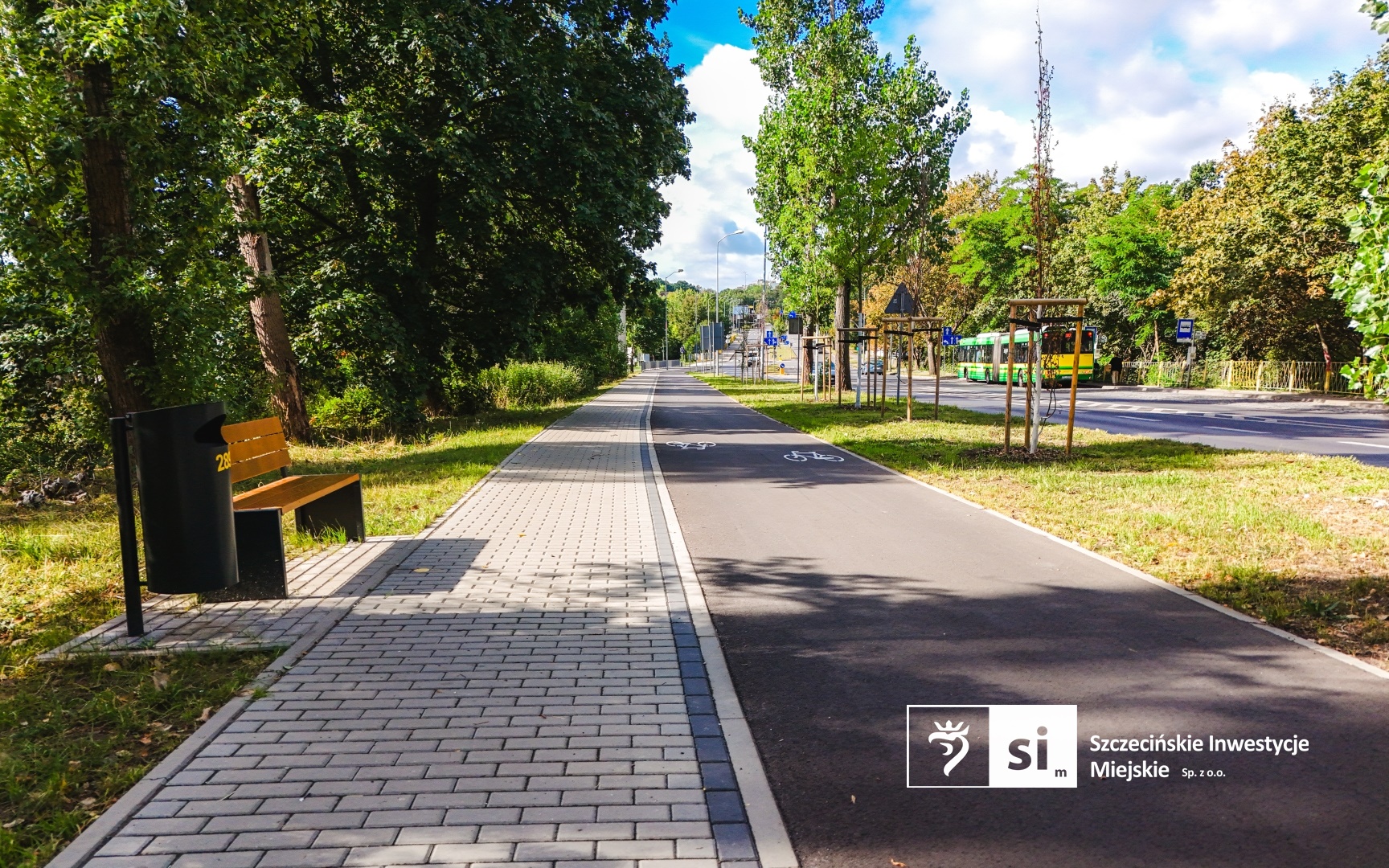Piesi i rowerzyści mogą korzystać z nowej infrastruktury wzdłuż ulic Obotryckiej i Bogumińskiej w Szczecinie.