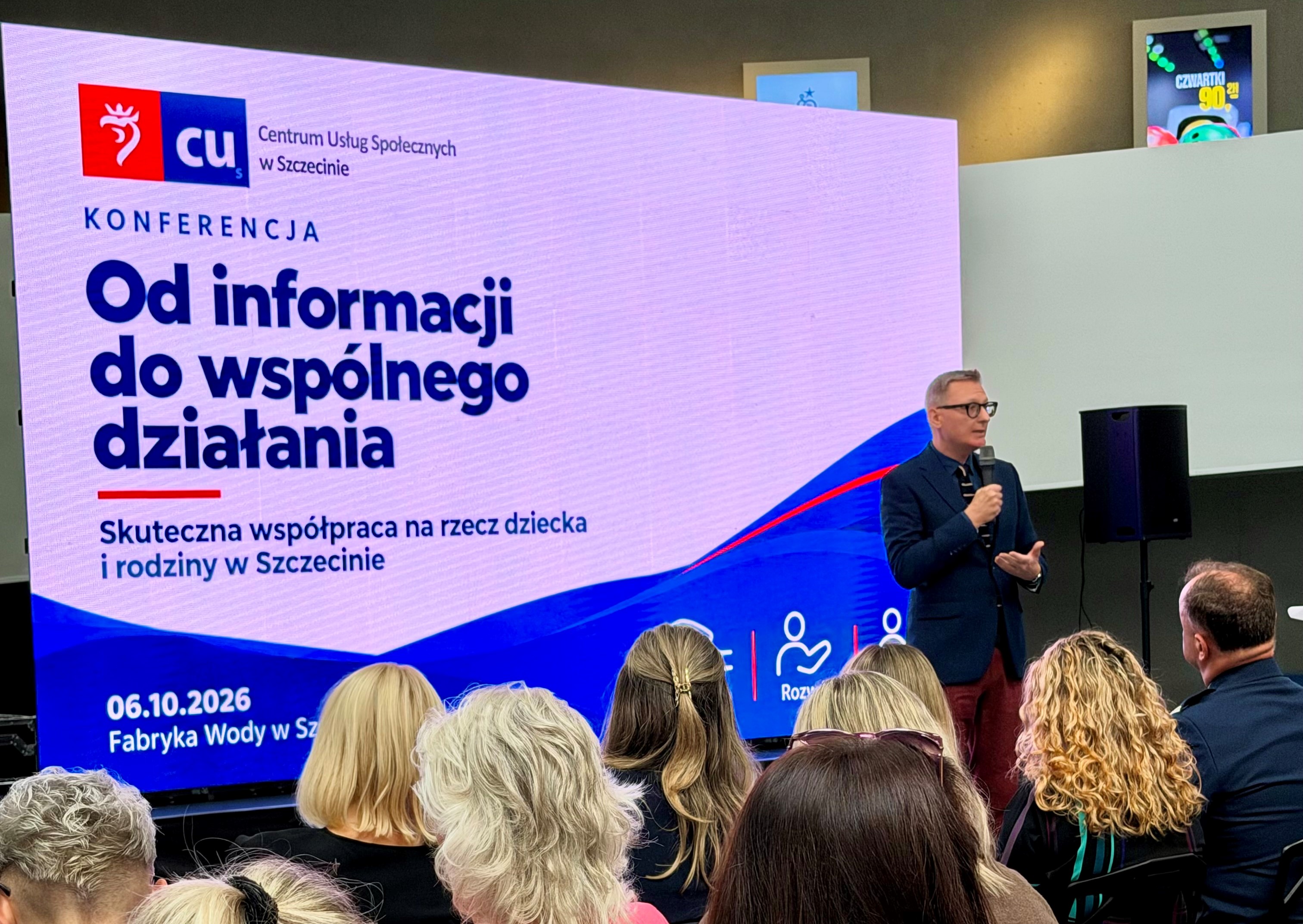 Konferencja pod hasłem „Od informacji do wspólnego działania – skuteczna współpraca na rzecz dziecka i rodziny w Szczecinie” odbyła się w przestrzeniach Edukatorium Fabryki Wody. Konferencja pod hasłem „Od informacji do wspólnego działania – skuteczna współpraca na rzecz dziecka i rodziny w Szczecinie” odbyła się w przestrzeniach Edukatorium Fabryki Wody.