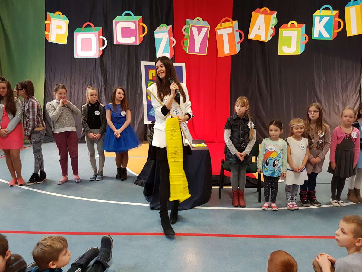 Miss Polski czytała dzieciom