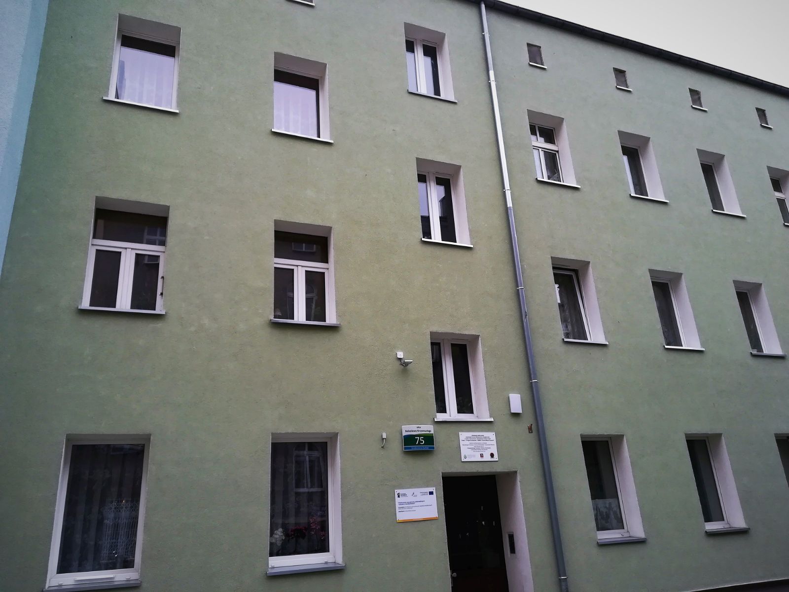 okna krzywoustego.jpg