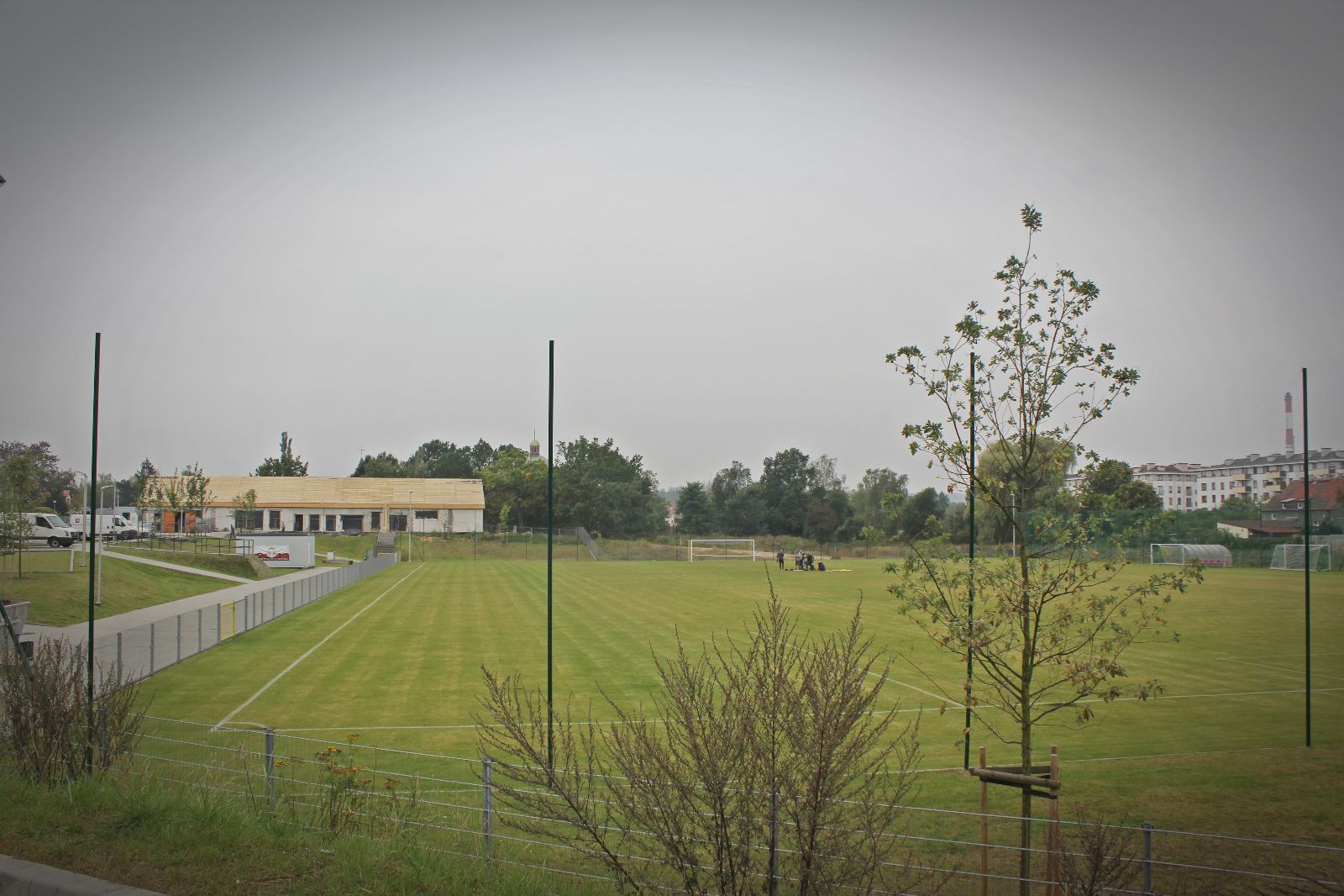 Zaplecze boiska (1).JPG