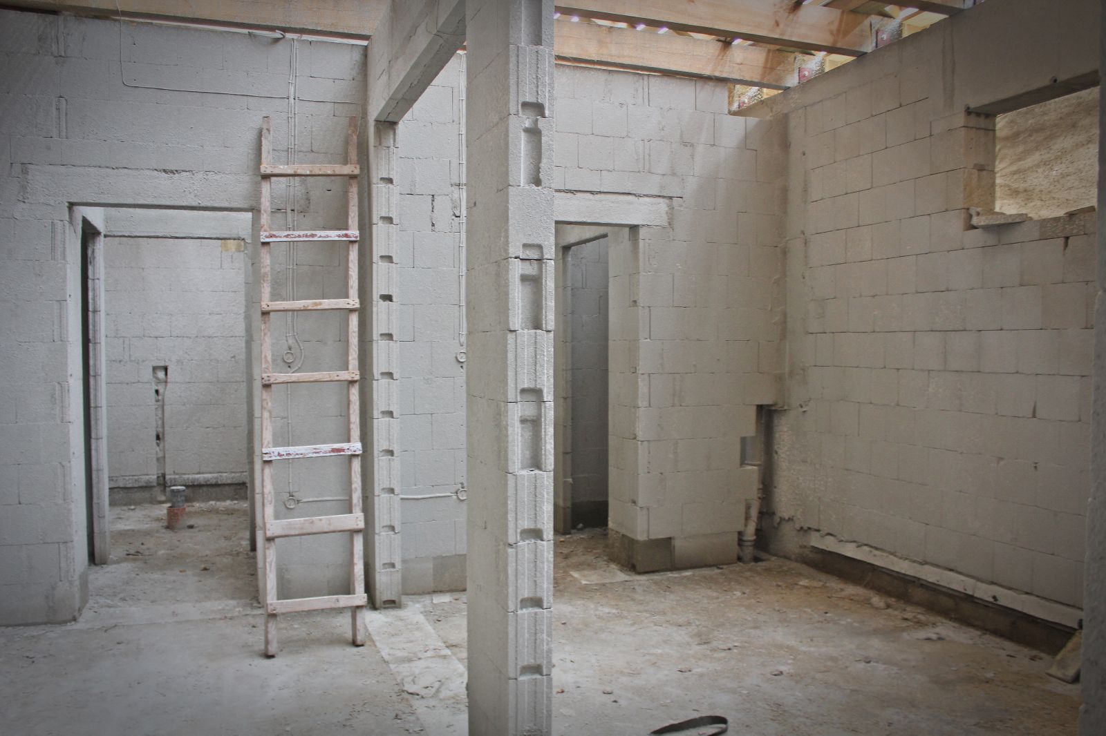 Zaplecze boiska (5).JPG